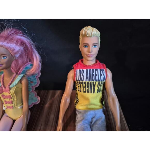 3 Barbie Dolls And 1 Ken.. Fully Dressed And Ready To Go . Good Condition - Picture 6 of 8